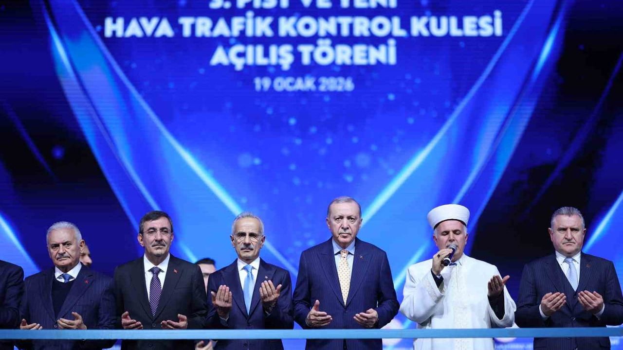 Cumhurbaşkanı Erdoğan, Esenboğa Havalimanı'nın Üçüncü Pistinin Açılışını Yaptı