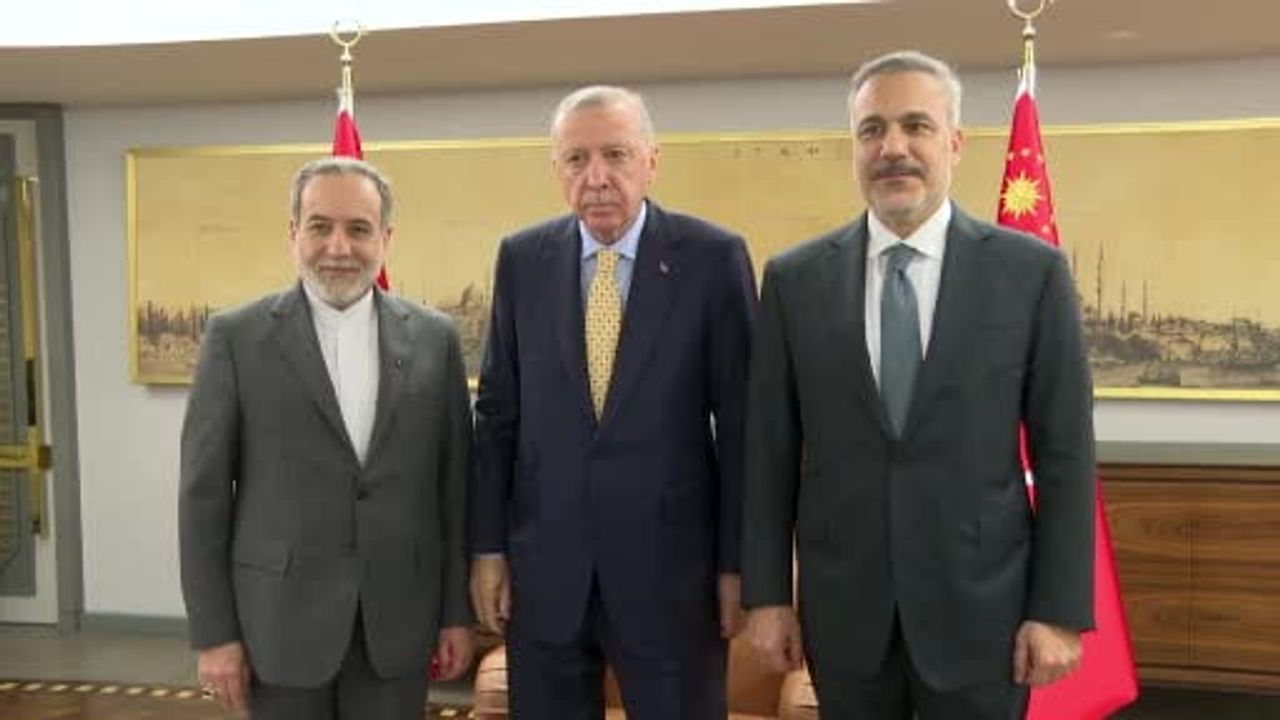 Cumhurbaşkanı Erdoğan, İran Dışişleri Bakanı Arakçi'yi Kabul Etti