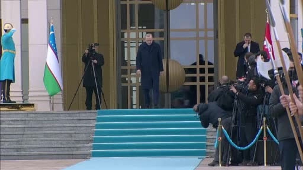 Cumhurbaşkanı Erdoğan, Özbekistan Liderini Karşıladı