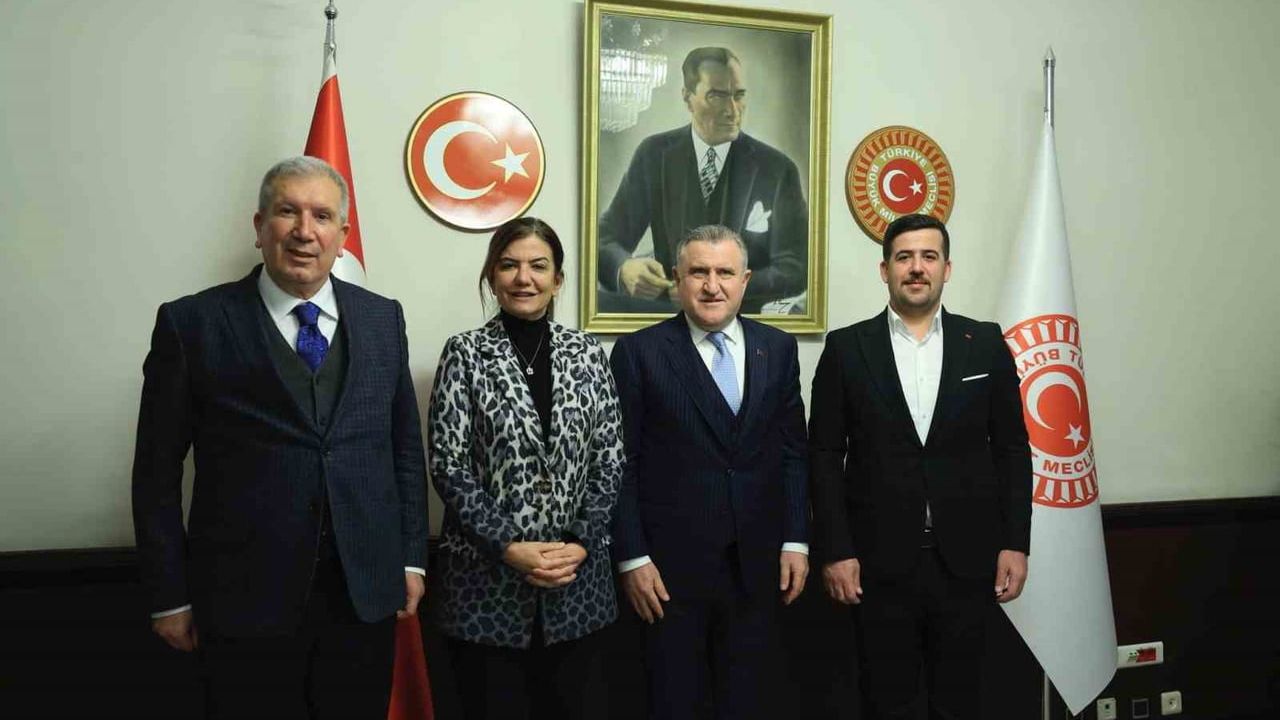 Çüngüş’e Yeni Yüzme Havuzu Yapılıyor