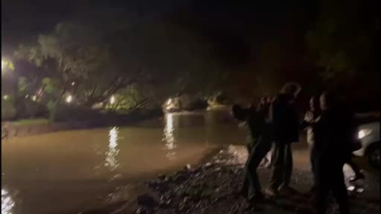 Datça'da Sele Kapılan Sürücü Zorlu Kurtuluş