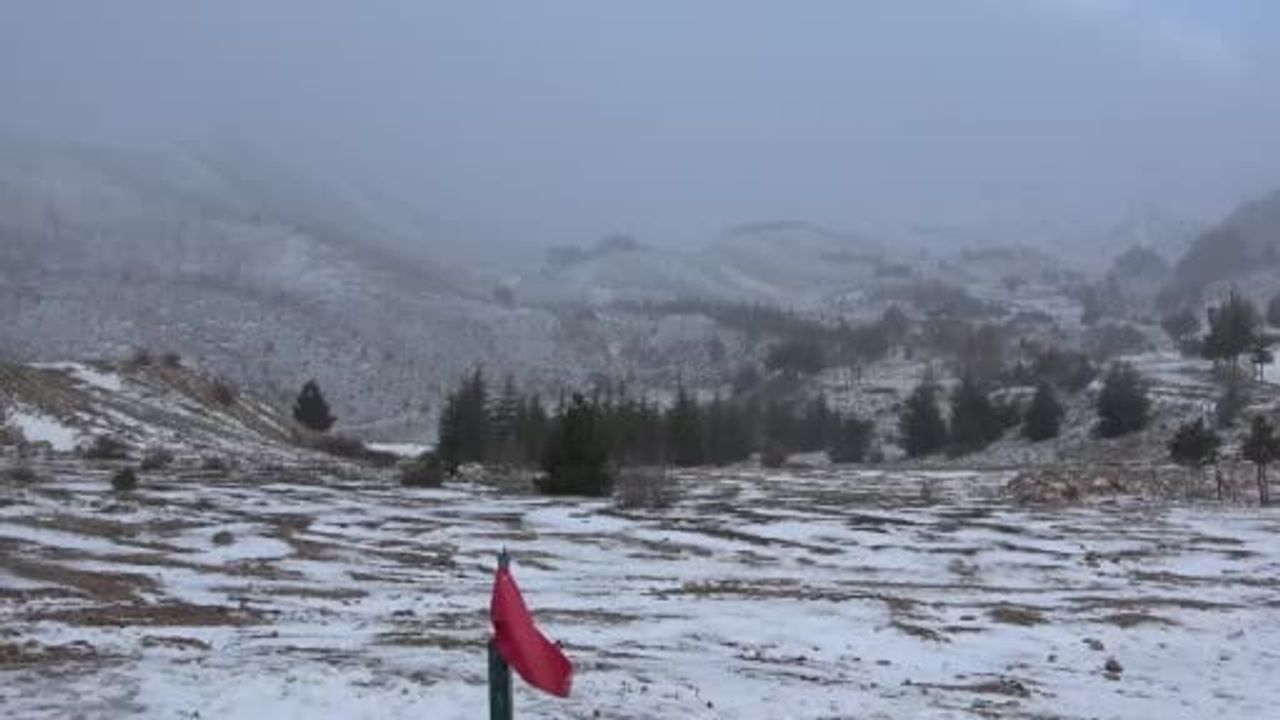 Davraz Kayak Merkezi'nde Suni Kar ile Kış Eğlencesi