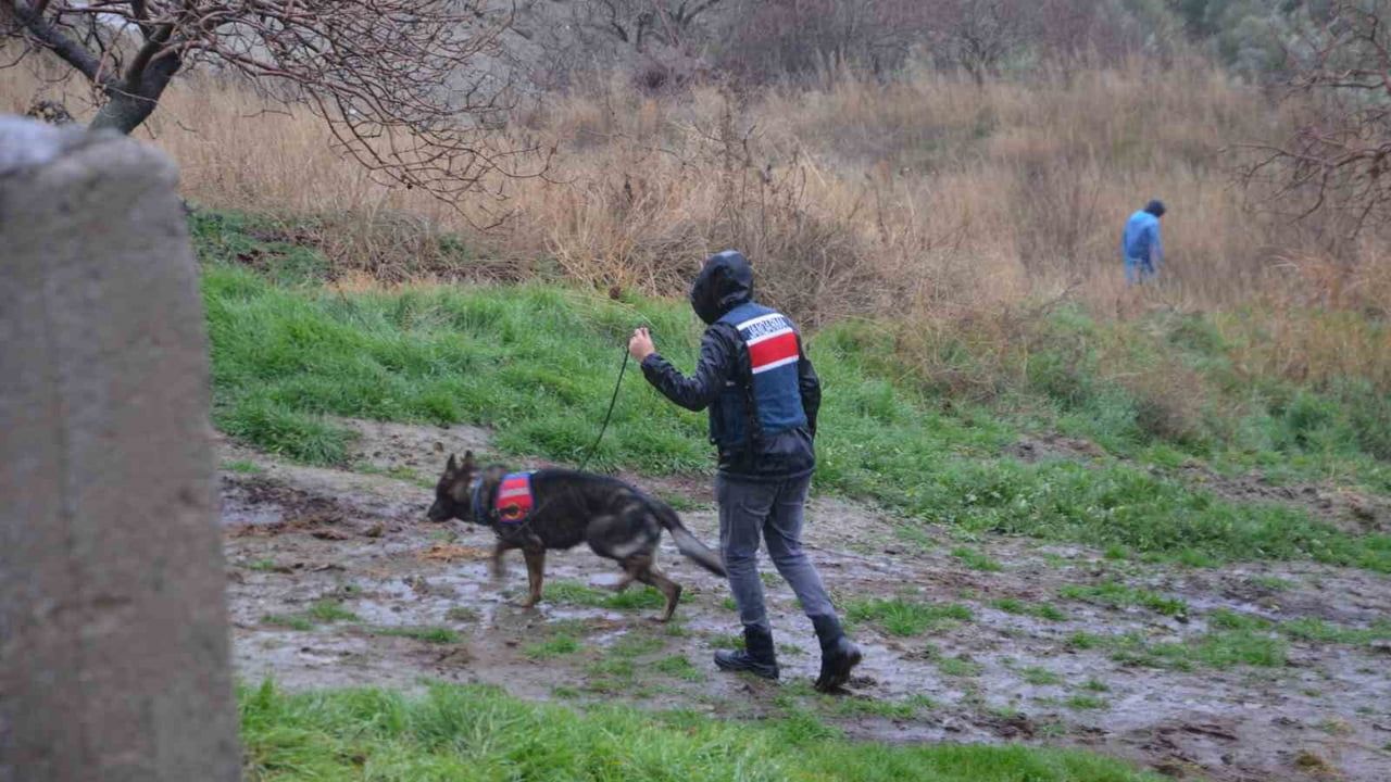 Demirci'de Kayıp Kadın İçin Arama Çalışmaları Sürüyor