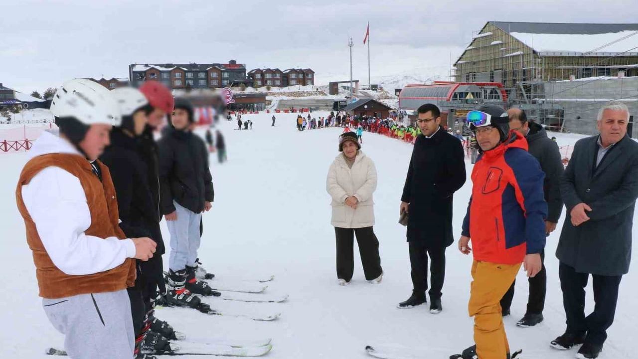 Denetimli Serbestlikten Suça Sürüklenen Çocuklara Moral Dolu Kayak Etkinliği
