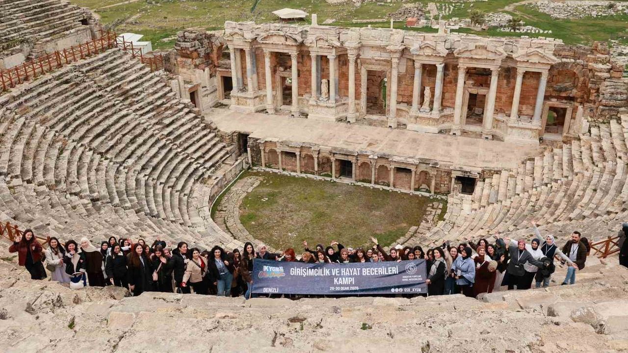Denizli'de Kış Kampı Coşkusu: Girişimcilik ve Hayat Becerileri
