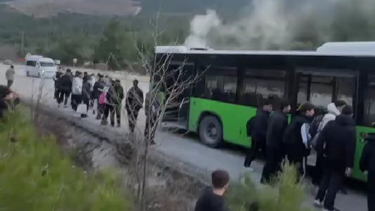 Denizli'de Şehir İçi Otobüslerde Yangın Panik Yarattı