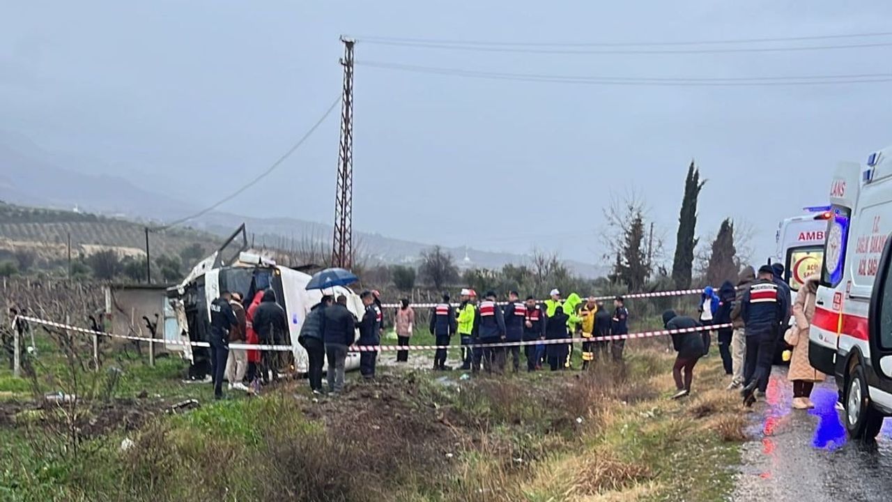 Denizli'de Servis Kazası: Bir Hemşire Hayatını Kaybetti