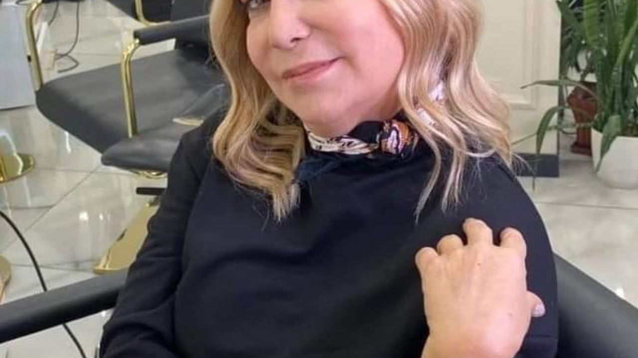 Depremzede Kız Kardeşine Kavuşan Ayten Tuncer'in Acı Hikayesi