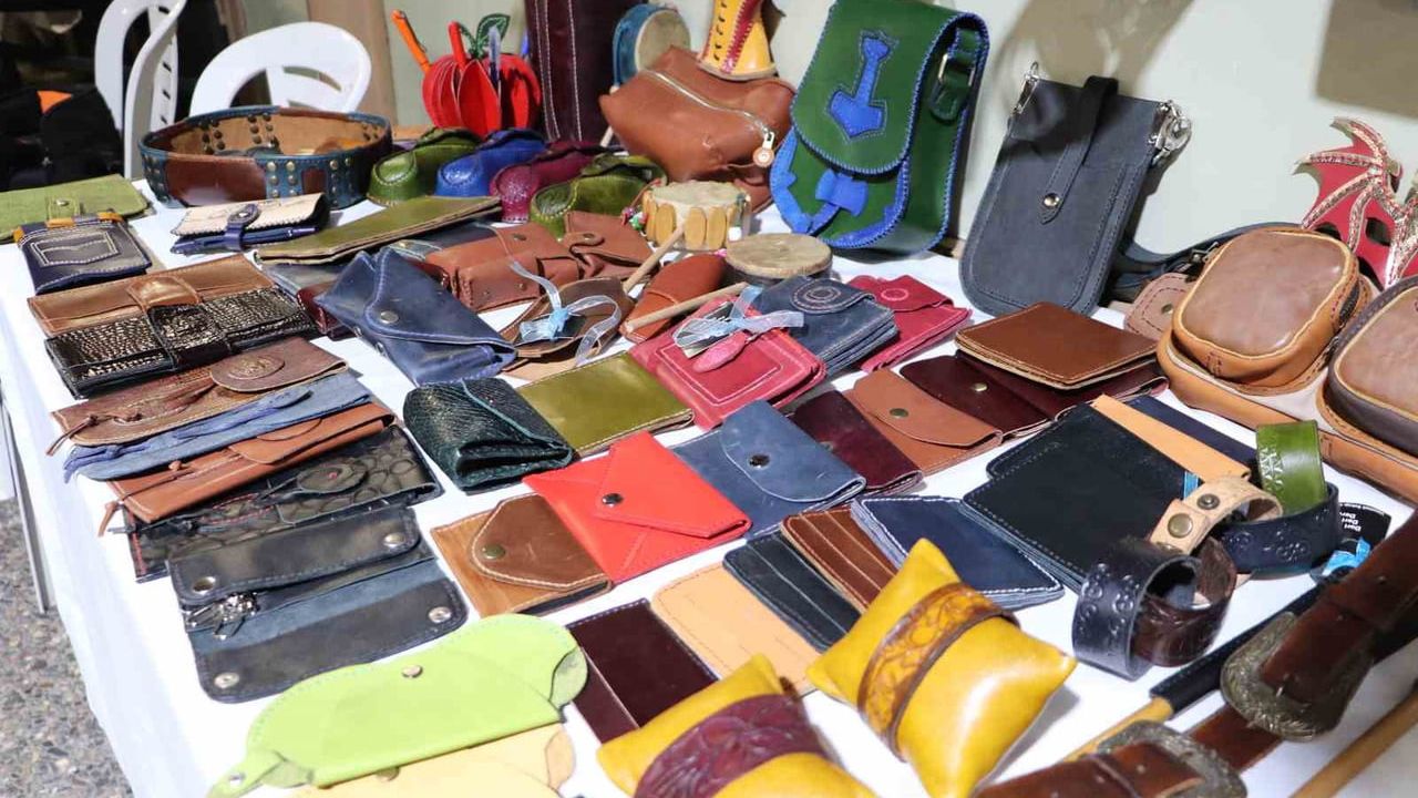 Dilek Mutlu'nun Deri Sanatıyla Başarı Yolculuğu