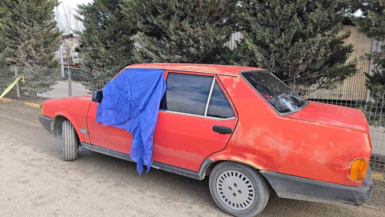 Direksiyon Başında Fenalaşan Sürücü Hayatını Kaybetti