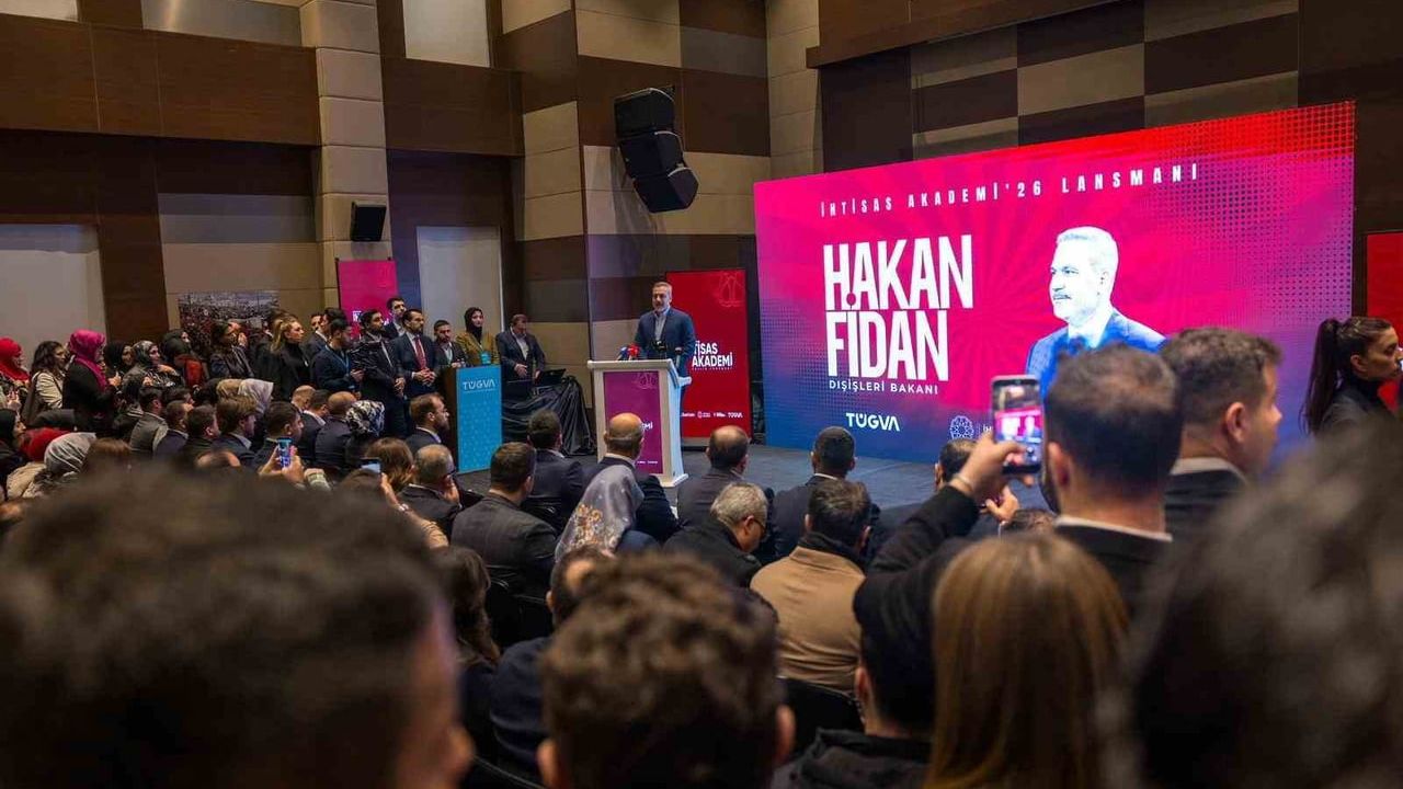 Dışişleri Bakanı Hakan Fidan'dan Gençlere Mesaj: Bilgi ve Eylem Bir Arada Olmalı