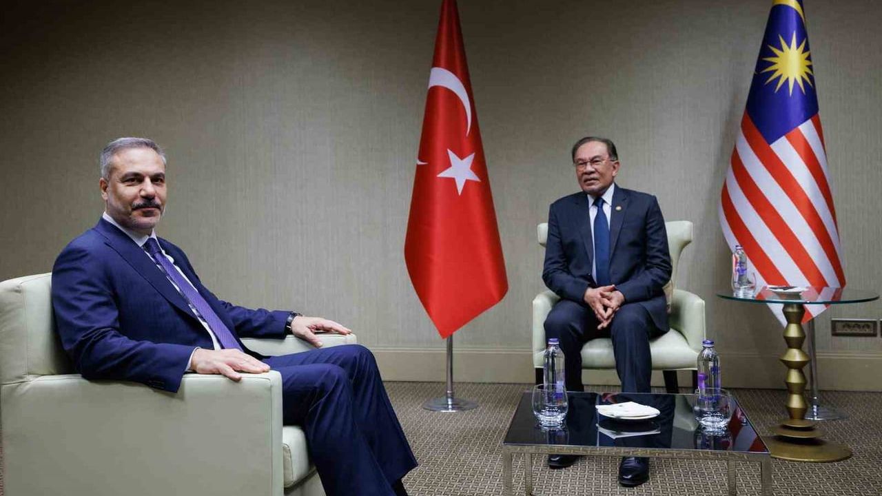 Dışişleri Bakanı Hakan Fidan, Malezya Heyetiyle Ankara’da Buluştu