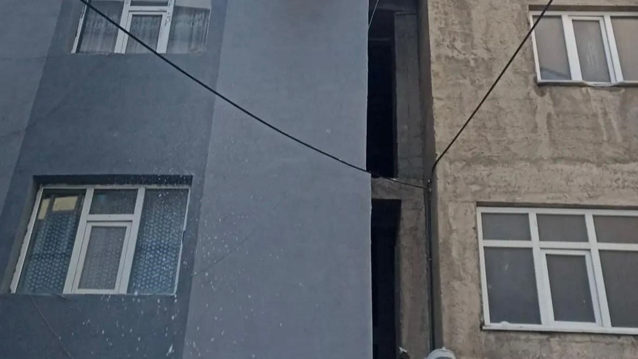 Diyadin’de Buz Sarkıtları Temizlendi