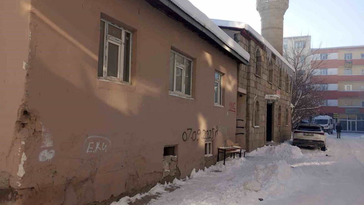 Diyadin Merkez Camii Abdesthanesi Bakımsız Kalıyor