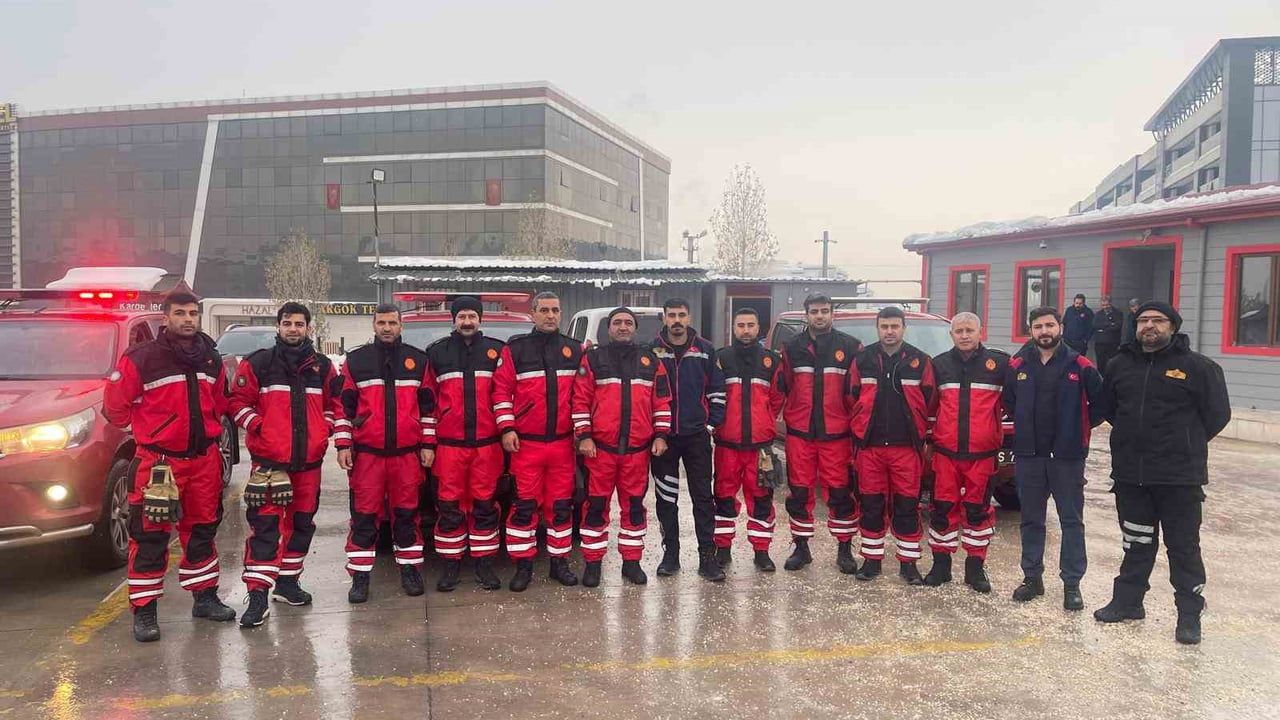 Diyarbakır'da 6 İlçede 319 Kilometre Kırsal Yol Ulaşıma Açıldı