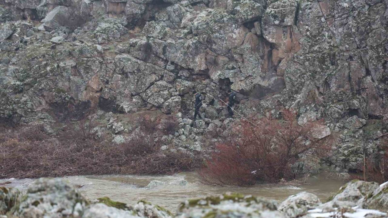 Diyarbakır'da 9 Günlük Kayıp Kadın İçin Arama Çalışmaları Devam Ediyor