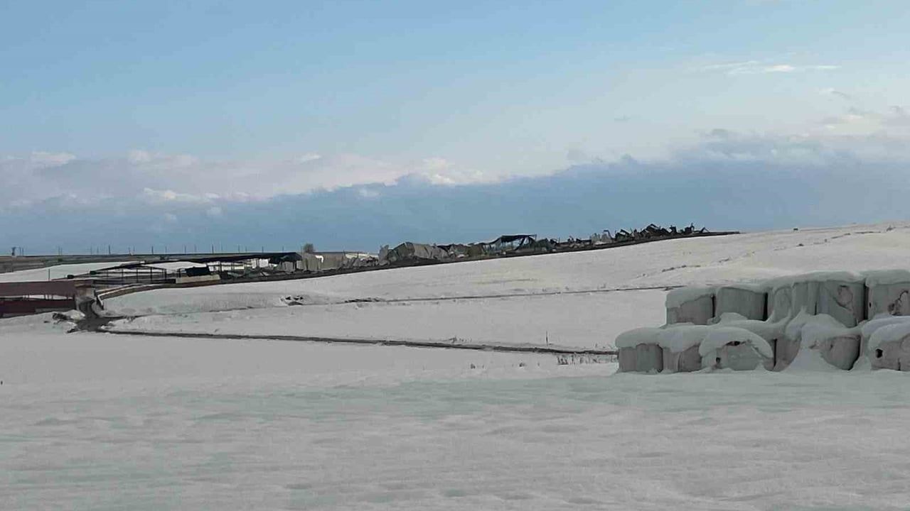 Diyarbakır’da Kar Yağışı Sonrası Fabrika Çatısı Çöktü