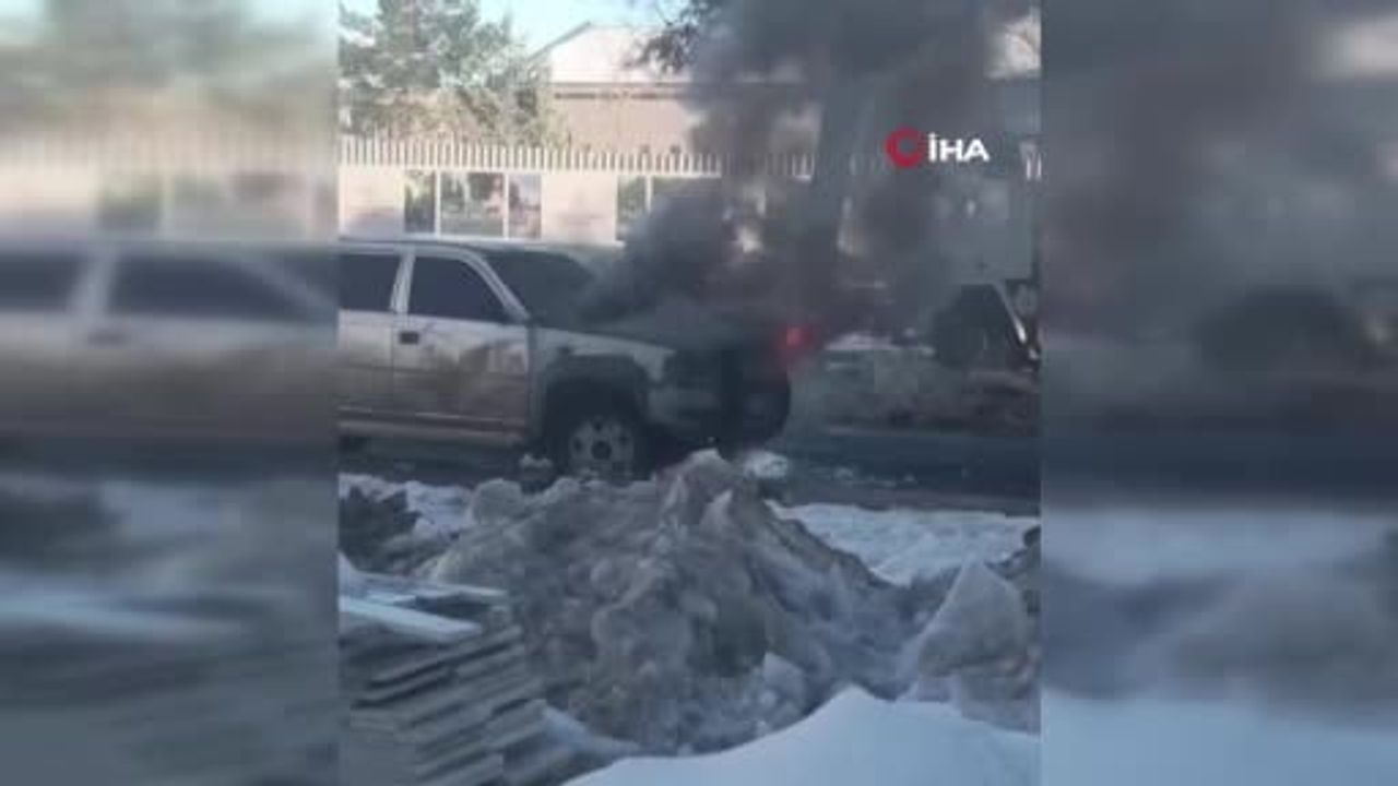 Diyarbakır'da Seyir Halindeki Pikap Yangını