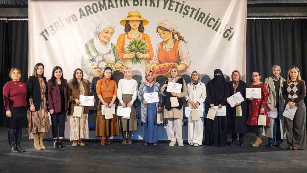 Diyarbakır'da Tıbbi Aromatik Bitki Atölyesi Sertifika Töreni