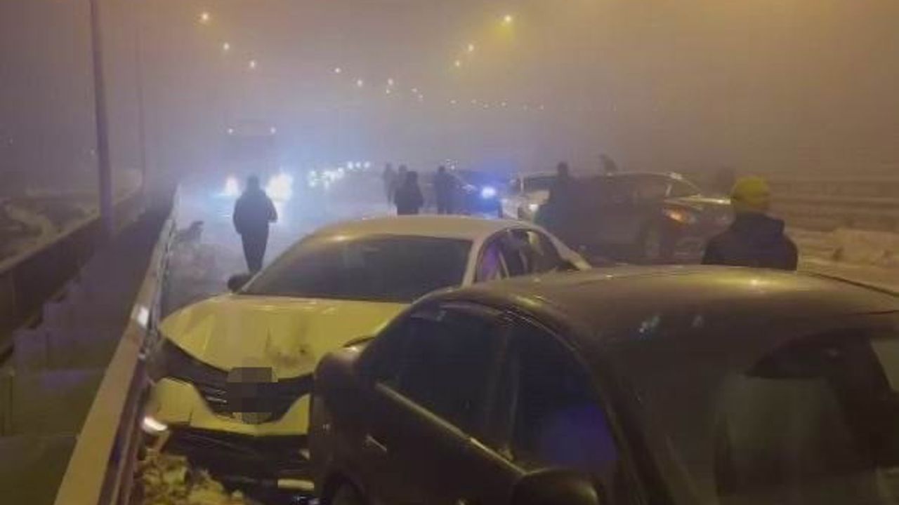 Diyarbakır'da Zincirleme Trafik Kazası: 4 Yaralı