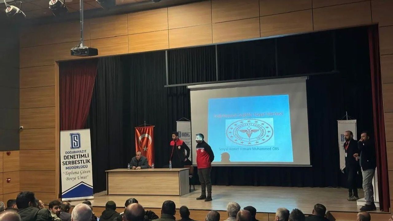 Doğubayazıt'ta Muhtarlara Tarımsal Bilgilendirme Toplantısı