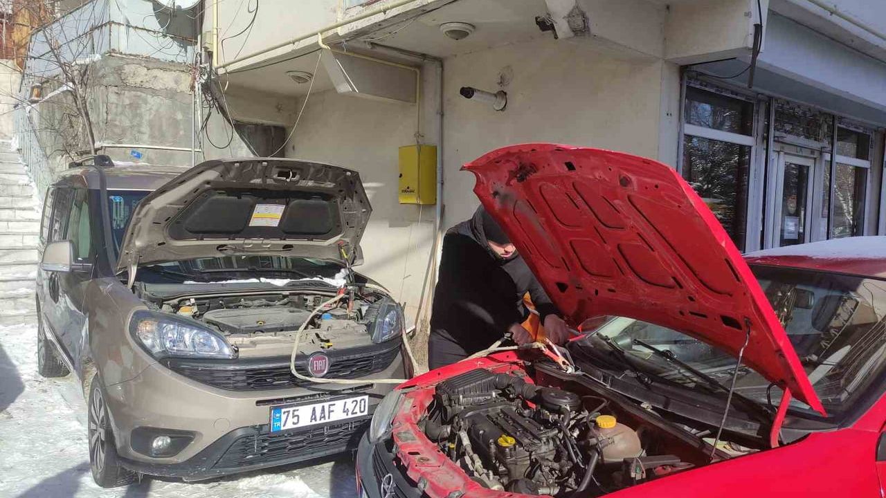 Dondurucu Soğuklar Hayatı Felç Etti