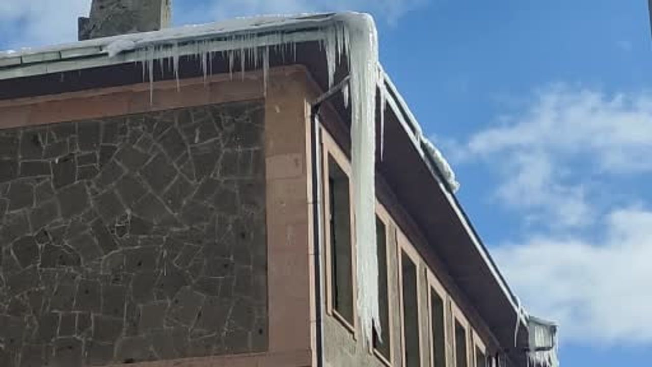 Donkaç Göle'de Sıfırın Altında 20 Derece Yaşandı