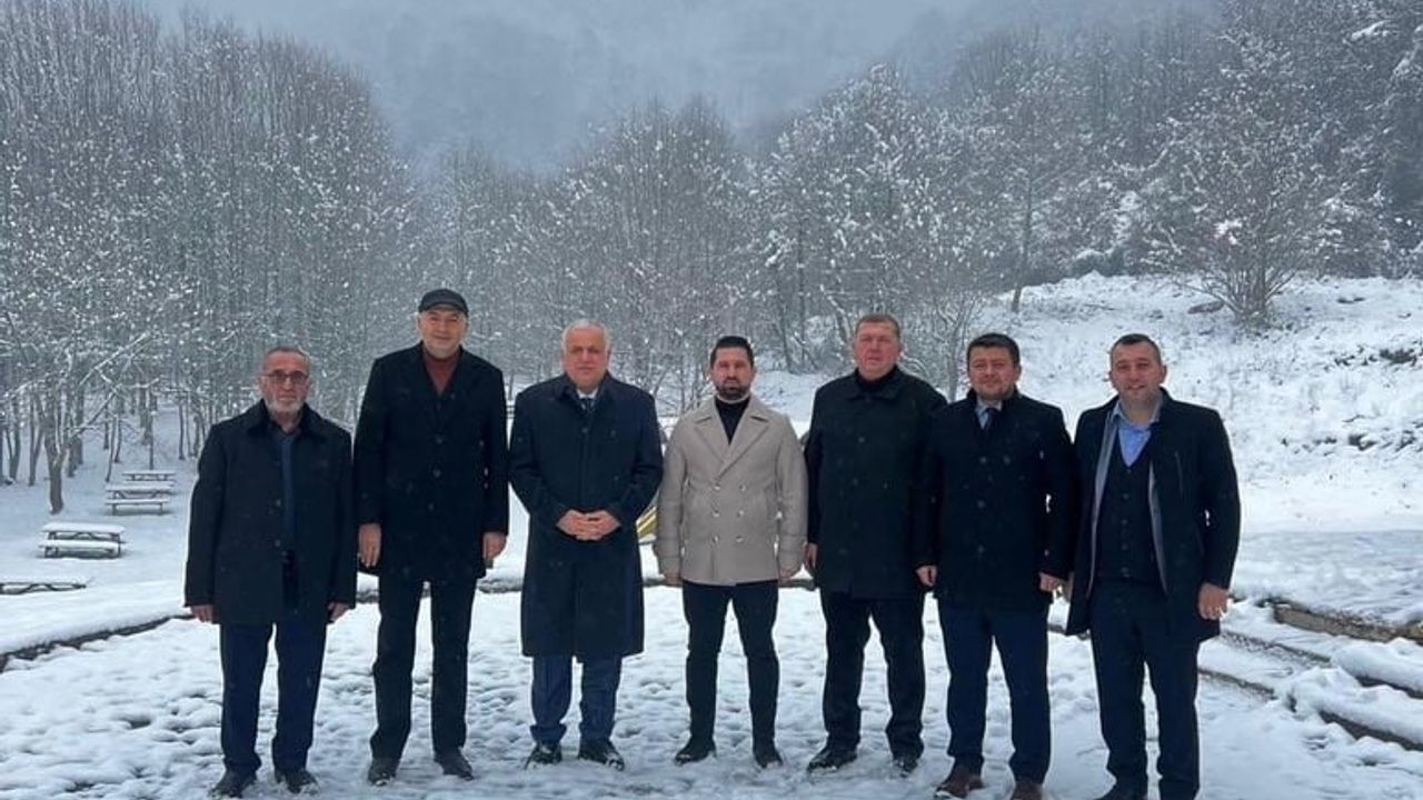 Düzce 2026'ya Hazırlanıyor: Köylere Hizmet Toplantısı Gerçekleşti