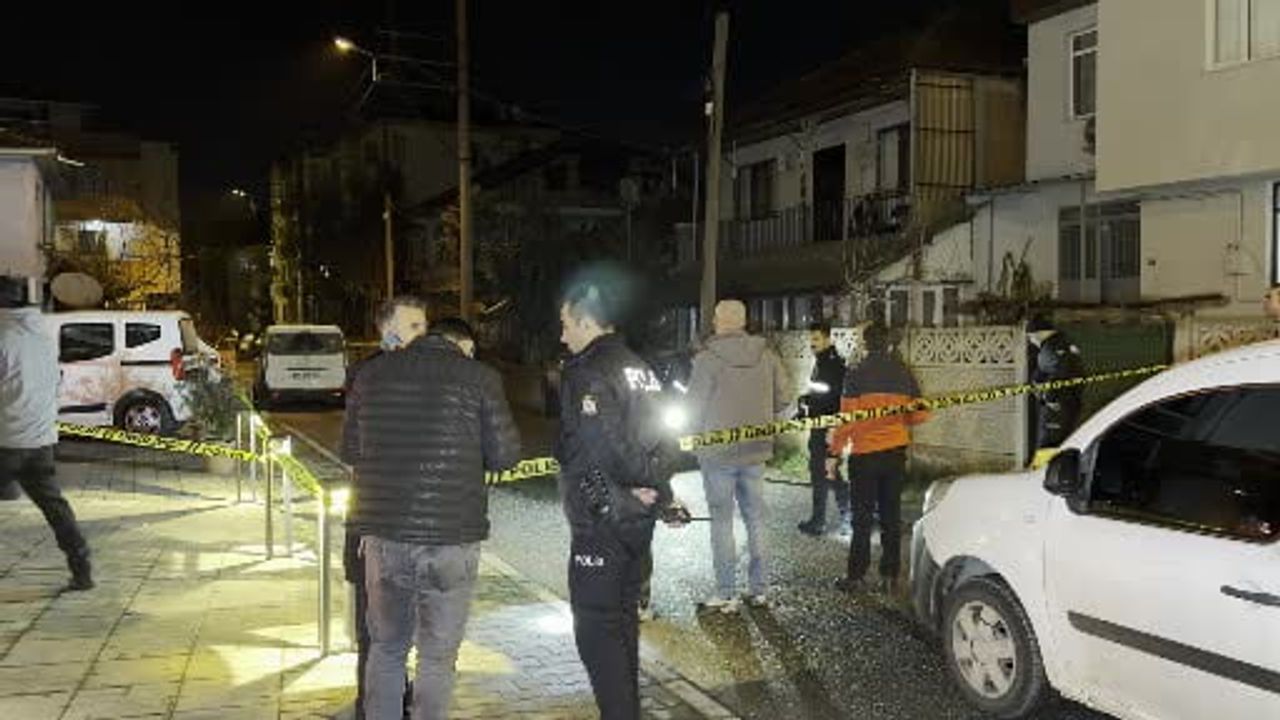 Düzce'de Bir Genç Silahlı Saldırı Sonrasında Hayatını Kaybetti