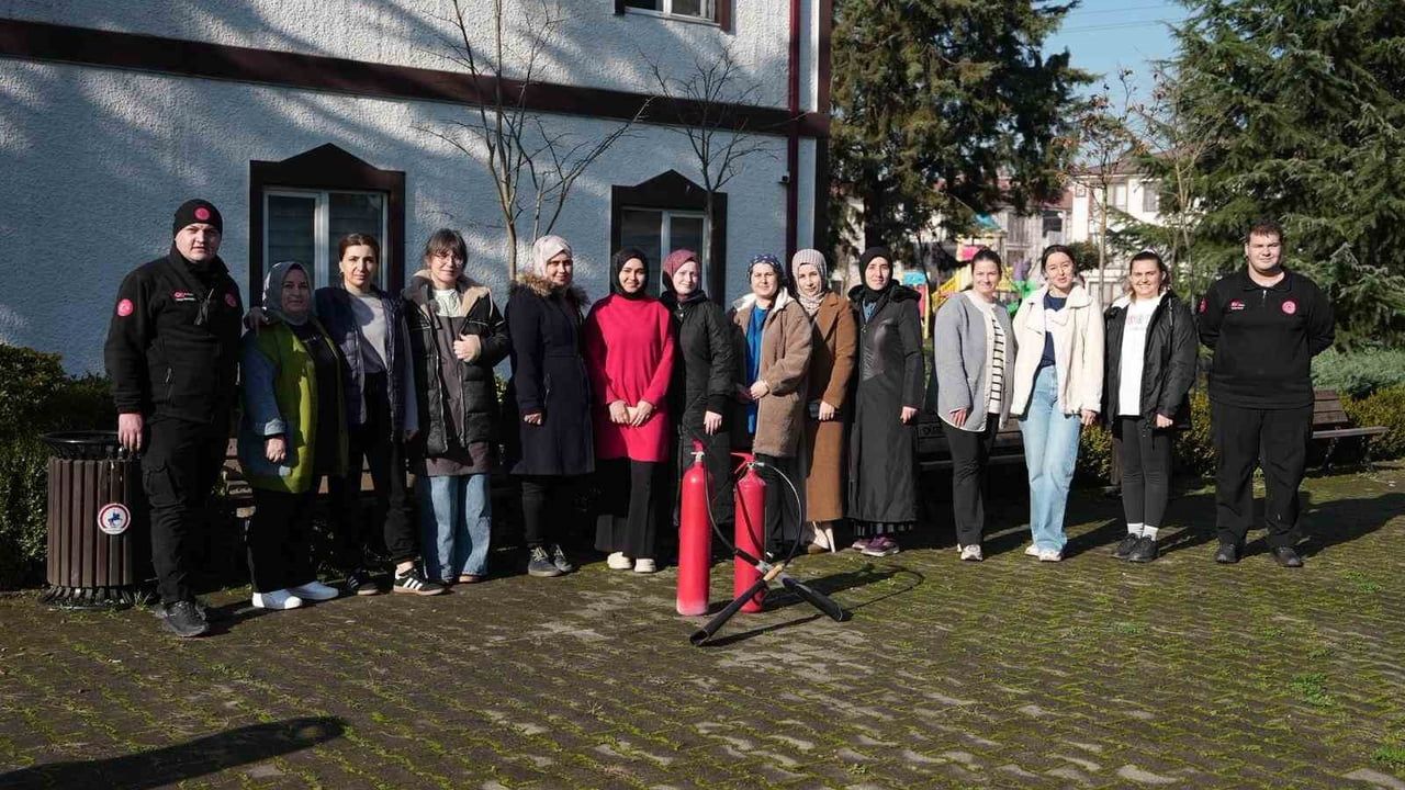 Düzce'de Kadınlara Yangın Eğitimi Verildi