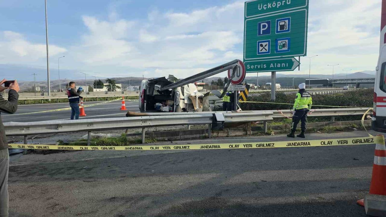 Düzce'de TEM Otoyolu'nda Feci Kaza: 2 Ölü