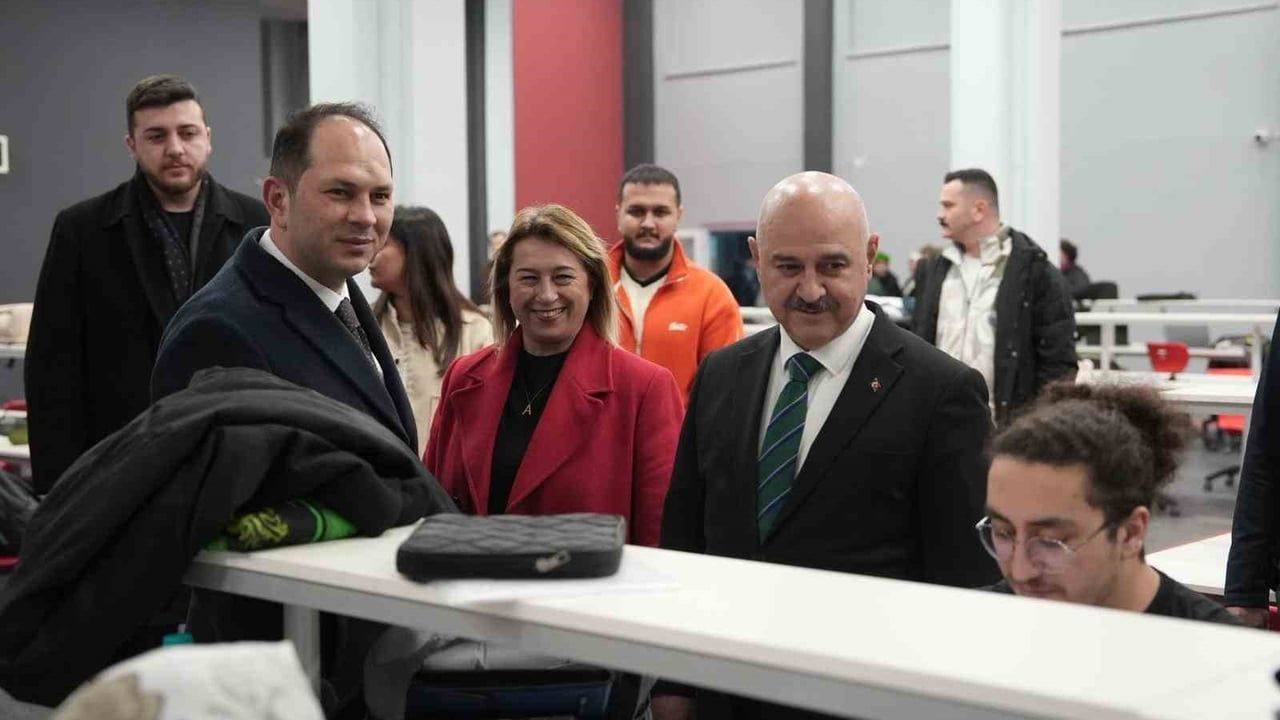 Düzce Üniversitesi'nde Öğrencilere Moral Desteği