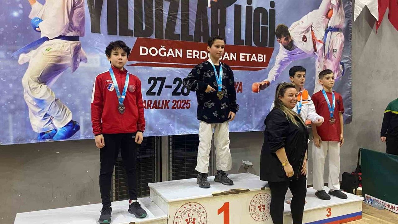 Düzceli Karateciler Türkiye Yıldızlar Karate Ligi'nde Madalya Kazandı