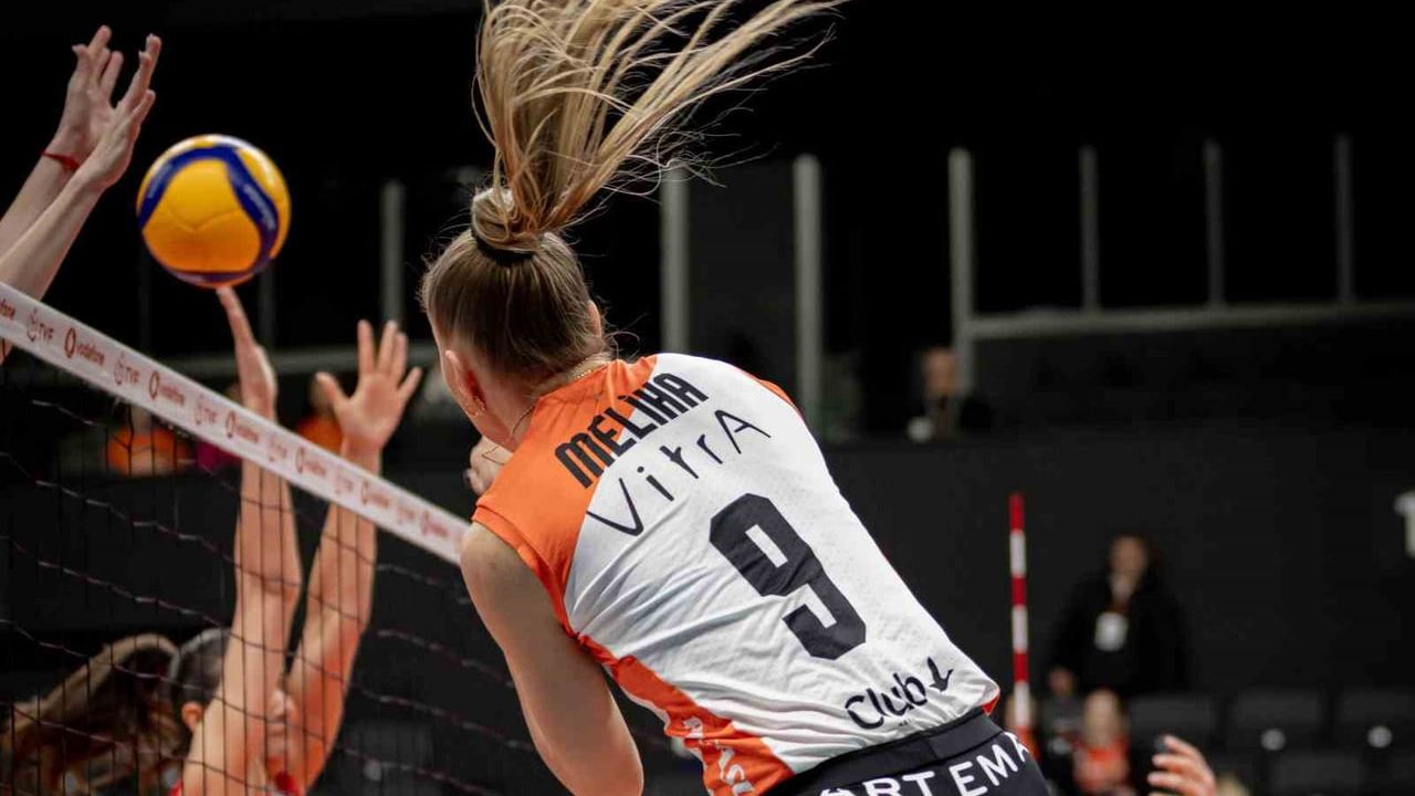 Eczacıbaşı Dynavit, Bahçelievler Belediyespor'u 3-0 Yenerek Göz Doldurdu