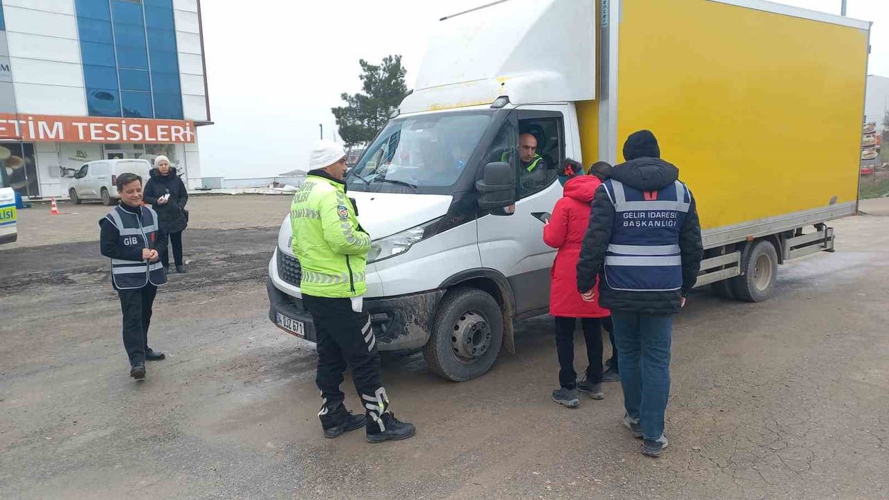 Edirne'de Ticari Araçlara Denetim