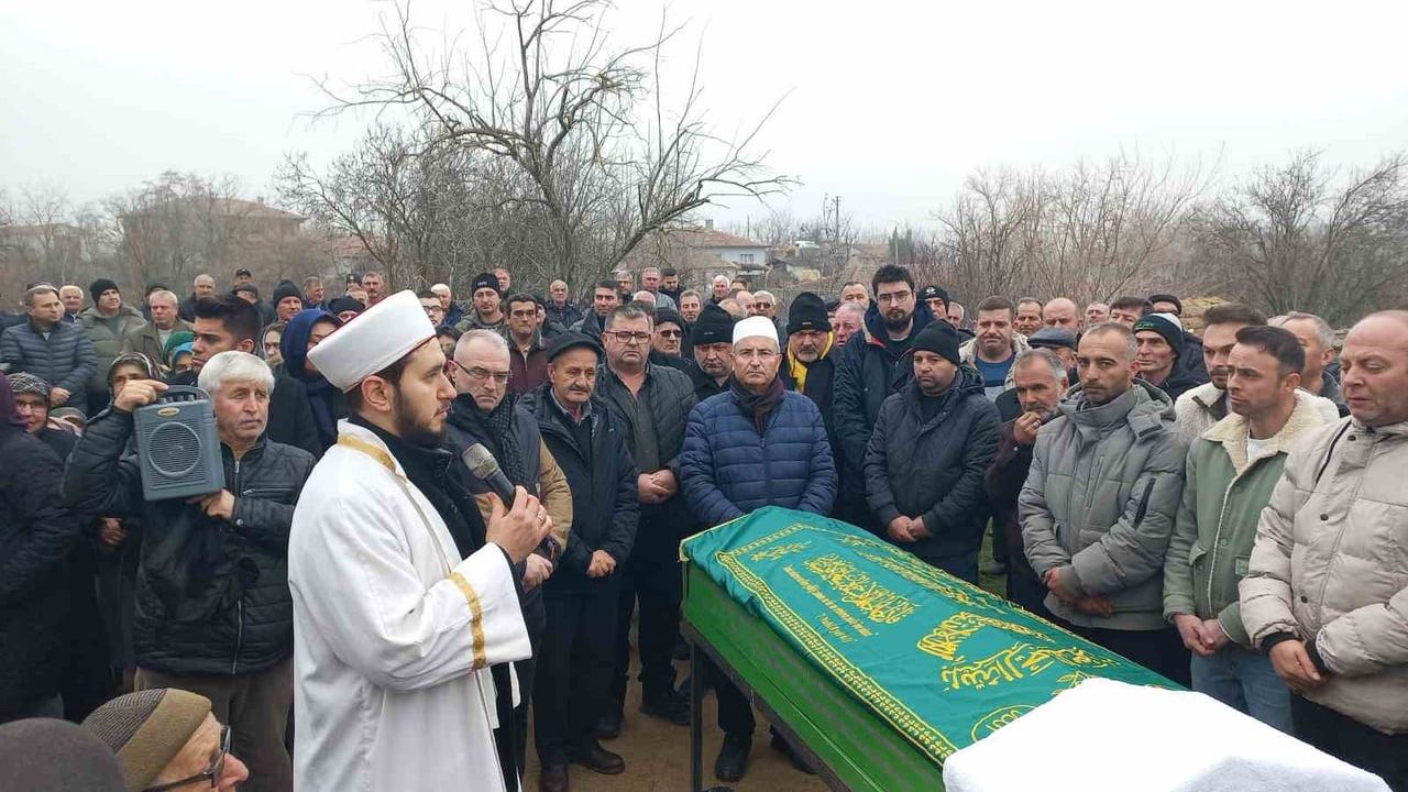 Edirne'de Tır Kazasında Hayatını Kaybeden Sürücü Uğurlandı