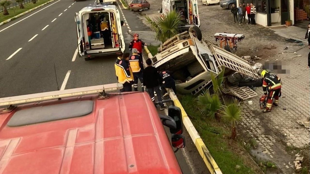 Edremit'te Trafik Kazası: 2 Kişi Hayatını Kaybetti