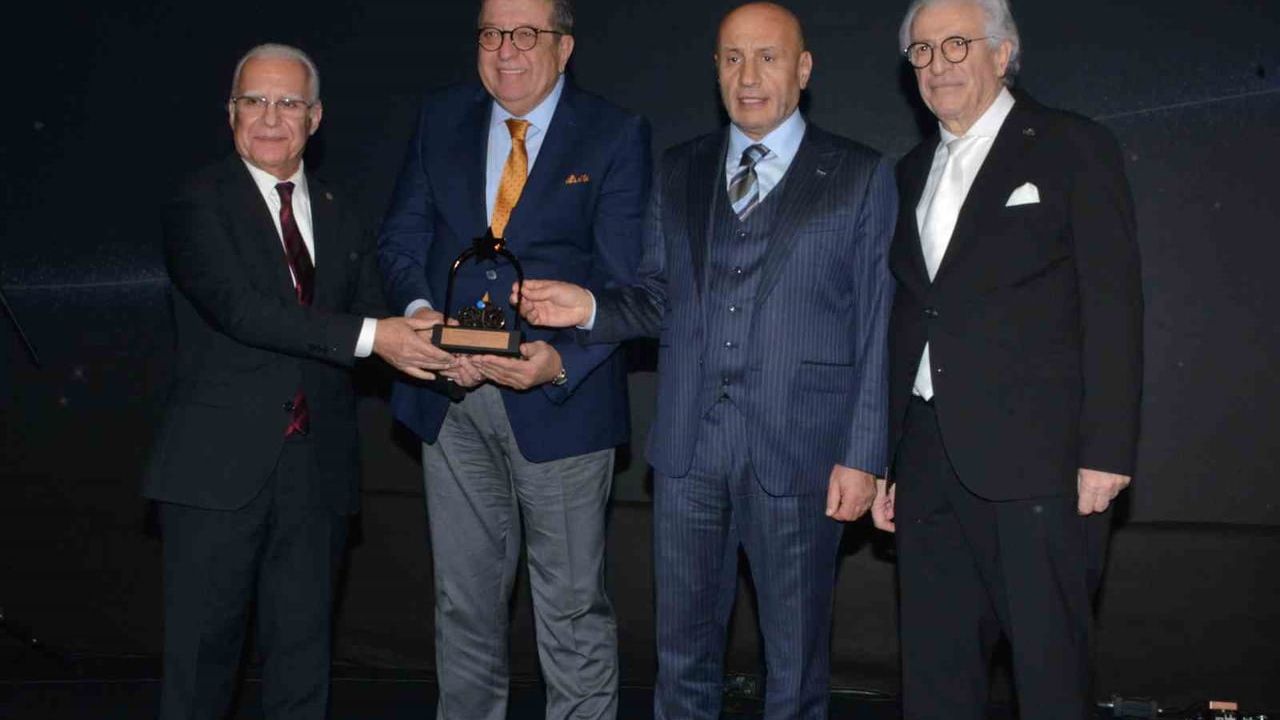 Ege İhracatında Uğur Soğutma Fırtınası: Çifte Ödül Kazandı