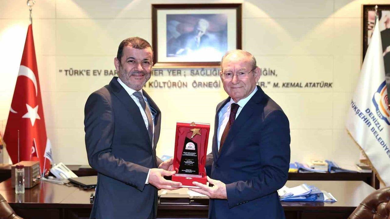 Ege'nin En Başarılı Büyükşehir Belediye Başkanı Bülent Nuri Çavuşoğlu