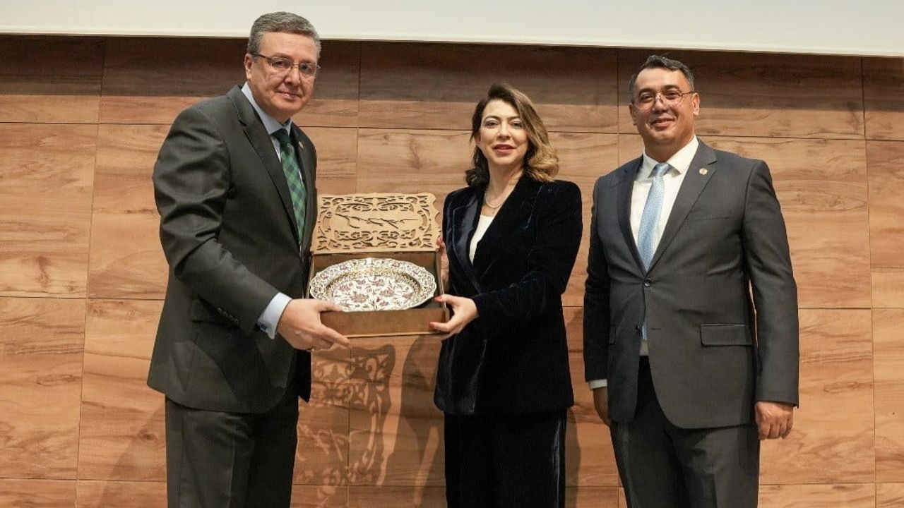 Ege'nin Enleri Ödül Töreni Kütahya'nın Başarılı İsimlerini Onurlandırdı