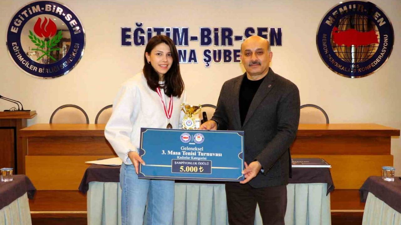 Eğitim-Bir-Sen Adana'da 2. Masa Tenisi Turnuvası Gerçekleşti