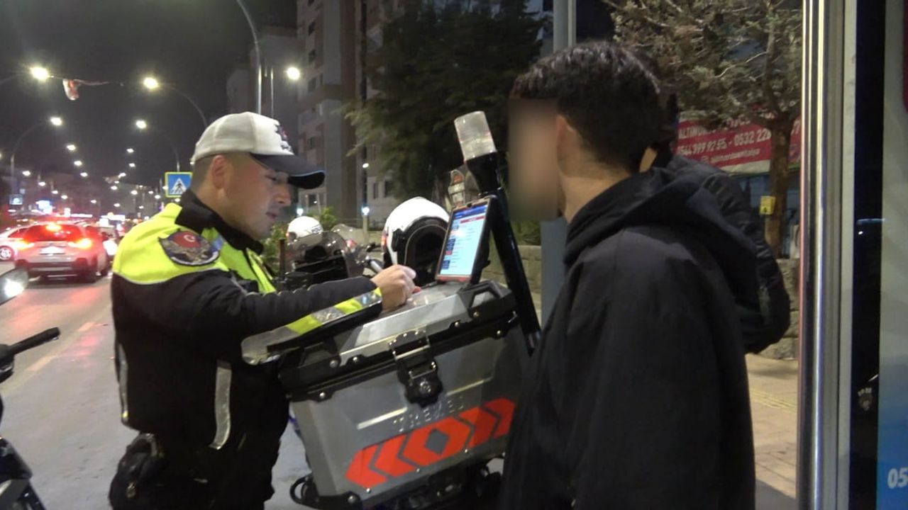 Ehliyet Yetersizliği Nedeniyle Cezaya Maruz Kalan Öğrenci Endişeli