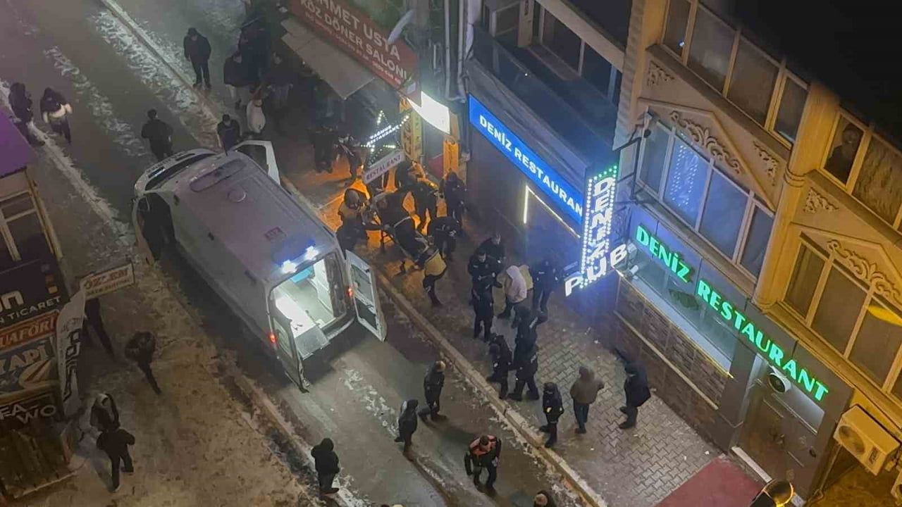 Elazığ'da Bıçaklı ve Sopalı Kavga: 4 Yaralı