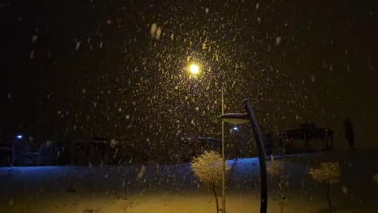 Elazığ'da Kar Yağışı Etkili Olmaya Başladı