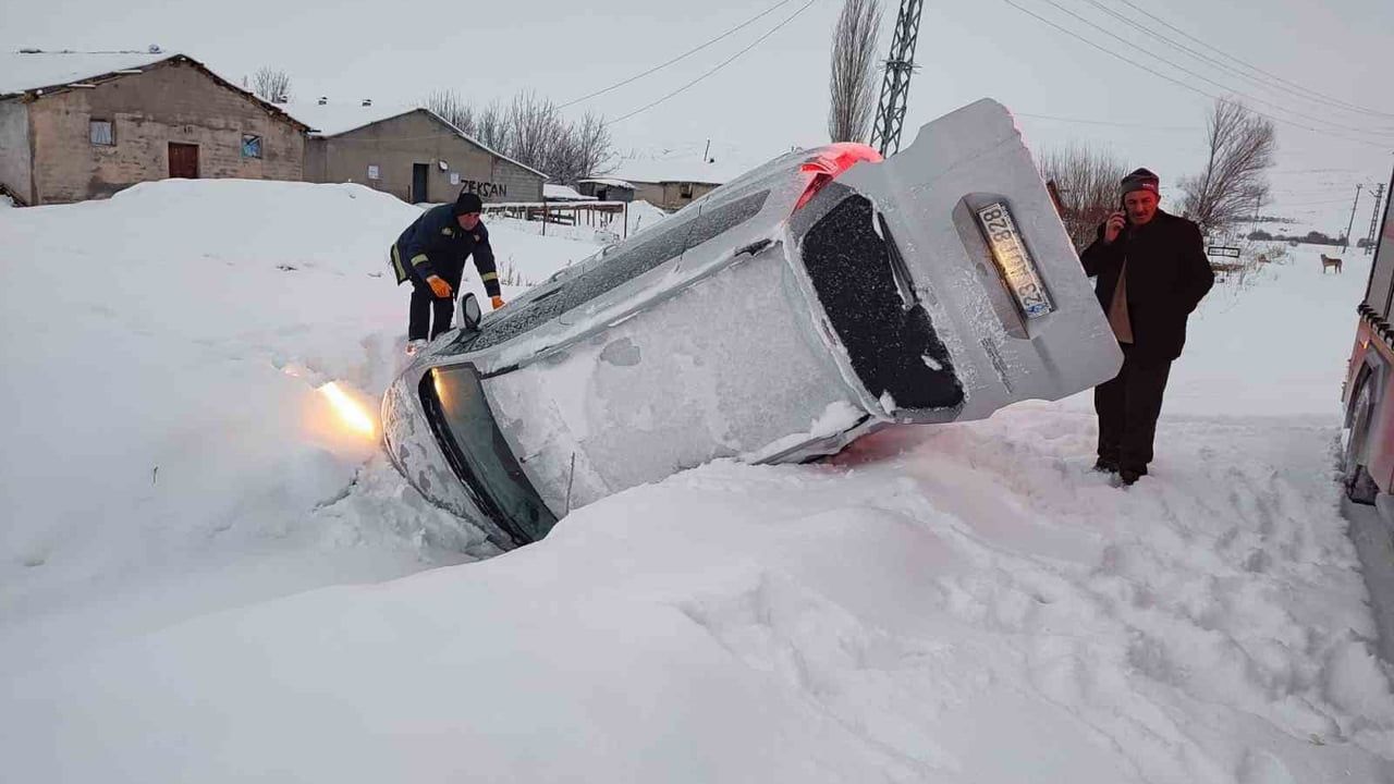 Elazığ'da Kar Yağışı Kazası: 2 Yaralı