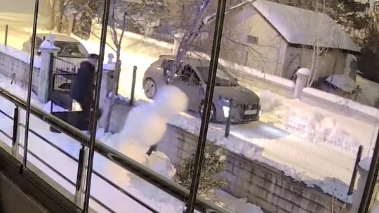 Elazığ’da Kardan Adam Yıkma Olayları Güvenlik Kameralarına Yansıdı