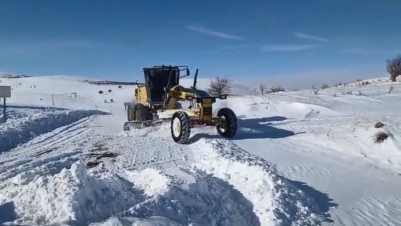 Elazığ'da Kış Şartlarına Karşı Mücadele Devam Ediyor