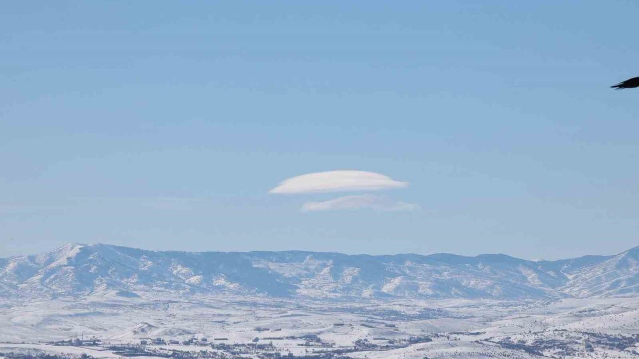 Elazığ'da Mercek Bulutları Görsel Şölen Yaratıyor