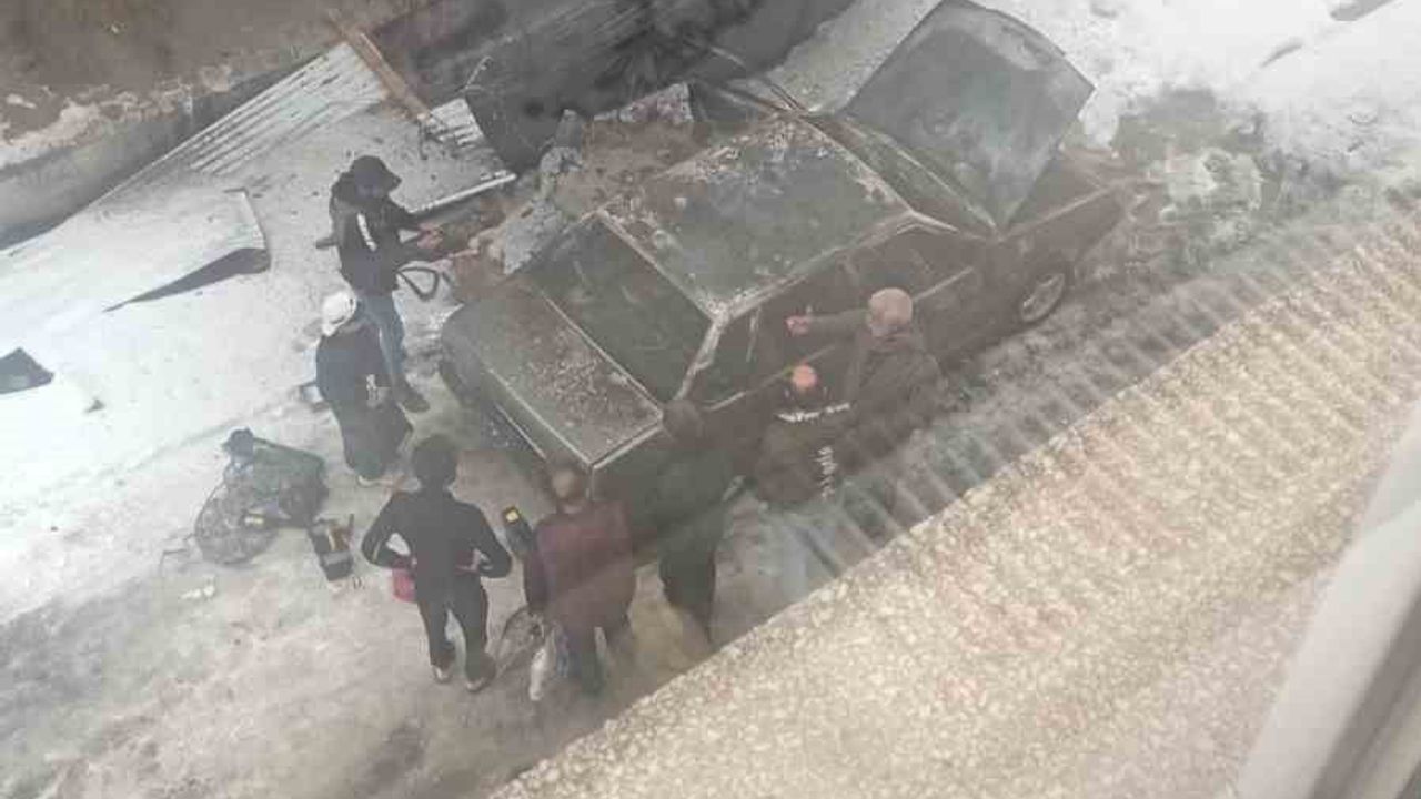 Elazığ'da Tofaş Araç Yangını