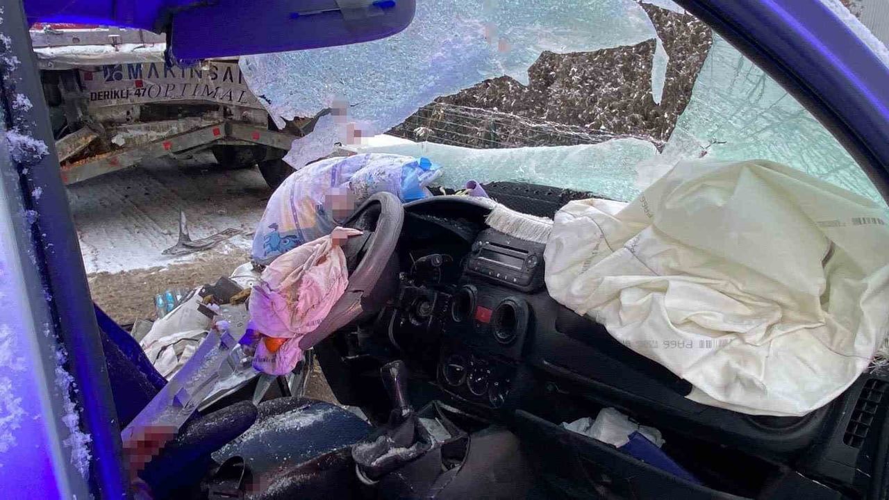 Elazığ'da Trafik Kazası: Bir Çift Hayatını Kaybetti